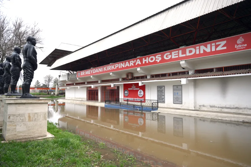 AA 20260403 41002356 41002348 TUNCA NEHRININ DEBISI YAGISLAR NEDENIYLE 3 GUNDE 35 KAT ARTTI - Tunca Nehri taşkın sinyali verdi