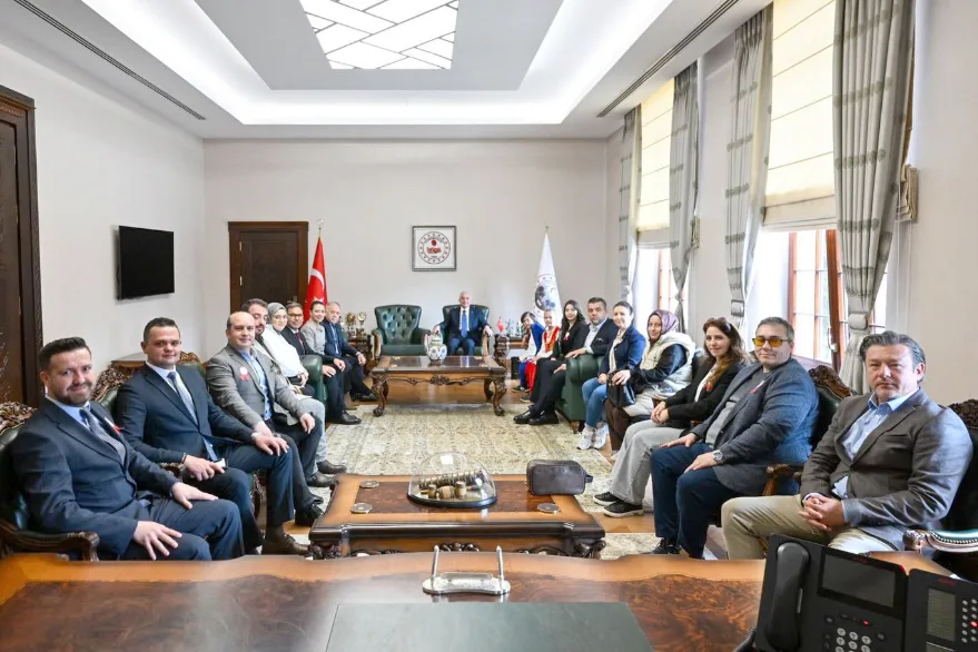 Vali Turan, turizm sektör temsilcileriyle bir araya geldi