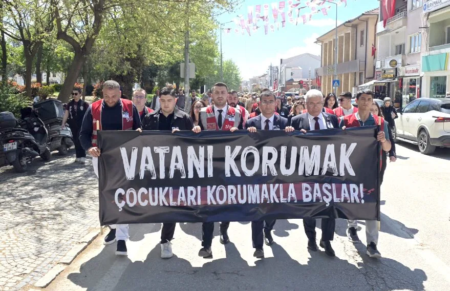 CHP Gençlik Kollarından şiddete karşı yürüyüş
