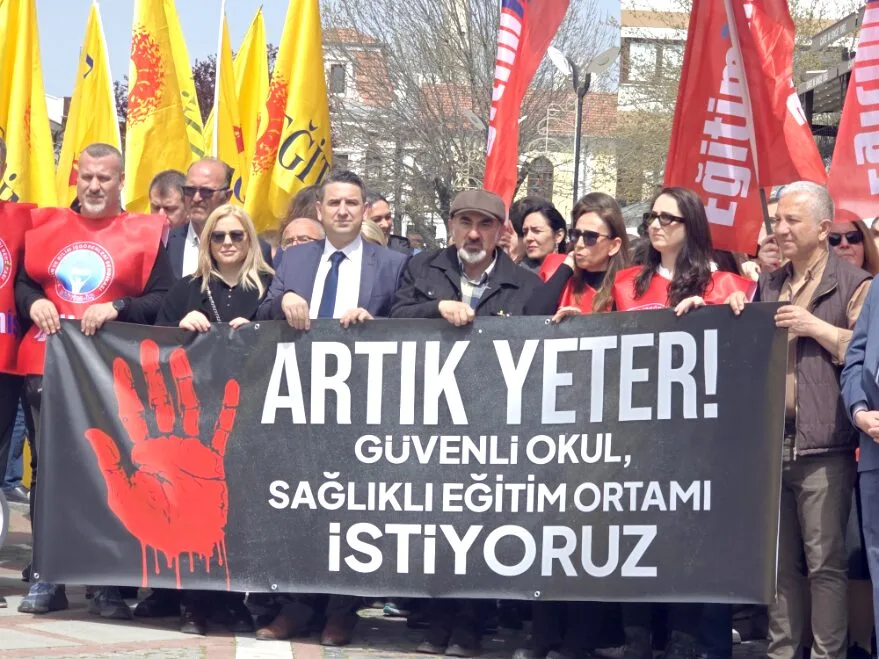 Egitimciler Is Birakma 2 - Eğitimciler “şiddete karşı” iş bıraktı