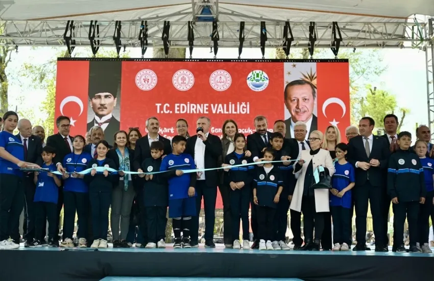 IMG 1175 e1776614338313 - Gençlik ve Spor Bakanı Bak, Edirne’de konuştu