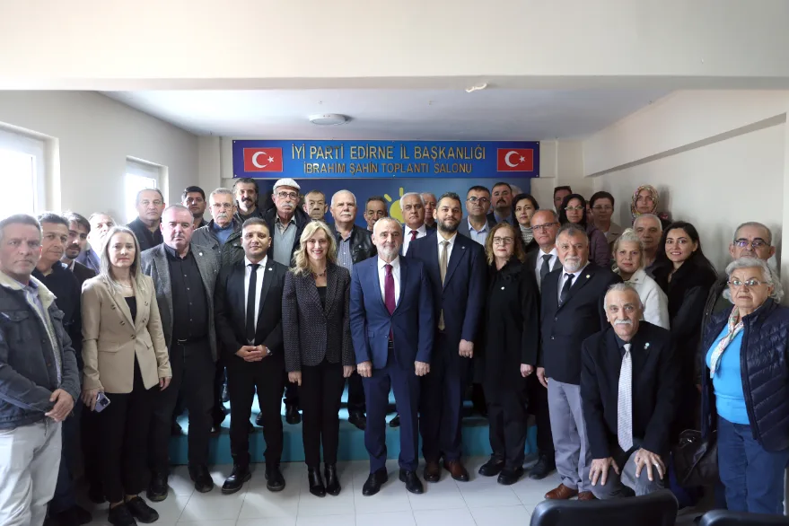 IYI Partili Sayan 1 - İYİ Partili Sayan, Edirne’de partililerle bir araya geldi