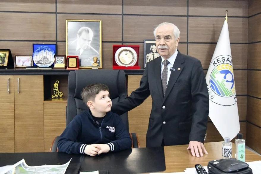 Koltuk Bilge Kağan’a emanet