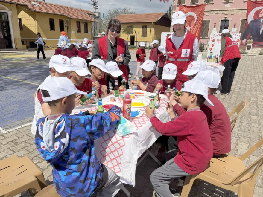 Kizilay Senlik 4 - Minik kalpler 23 Nisan’ı Kızılay şenliğiyle kutladı