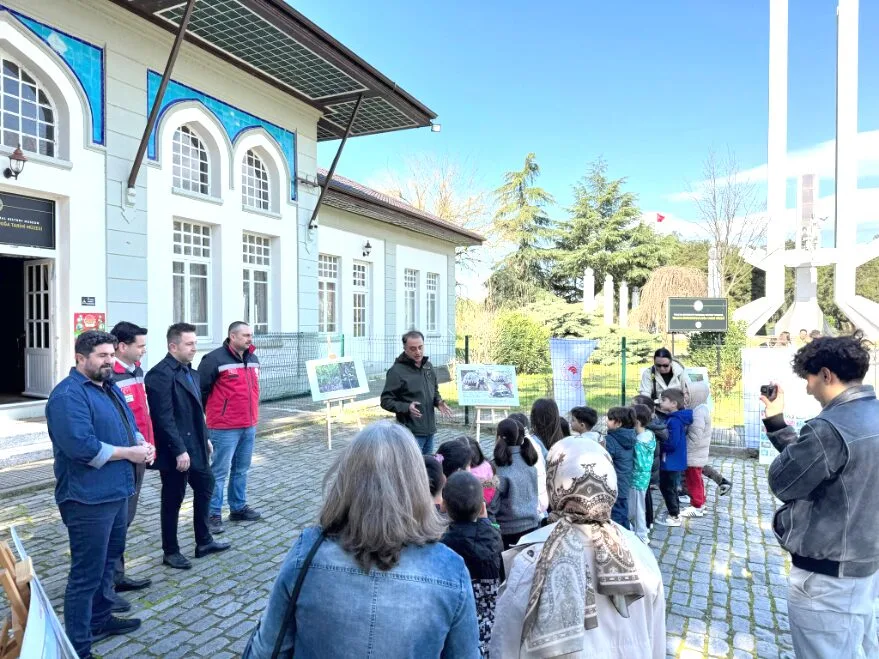 Minik öğrencilere doğa eğitimi verildi