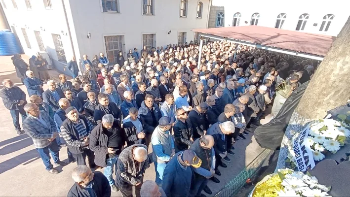 Ccenazee 2 - Tekirdağ Valisi Soytürk‘ün ağabeyinin cenazesi Sakarya’da defnedildi