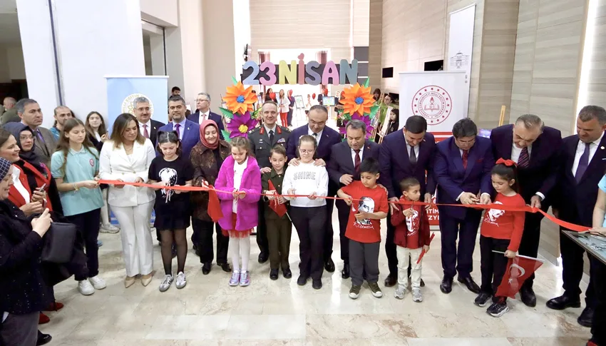 Tekirdağ’da “23 Nisan” resim sergisi açıldı