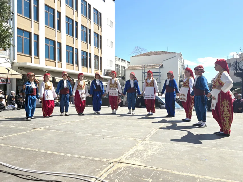 Romanlar gunu valilik 15 - Saraçlar’da ritim hiç susmadı