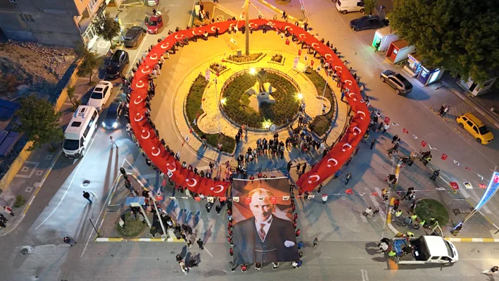 Trakya’da 19 Mayıs yürüyüş, konser ve fener alayıyla kutlandı