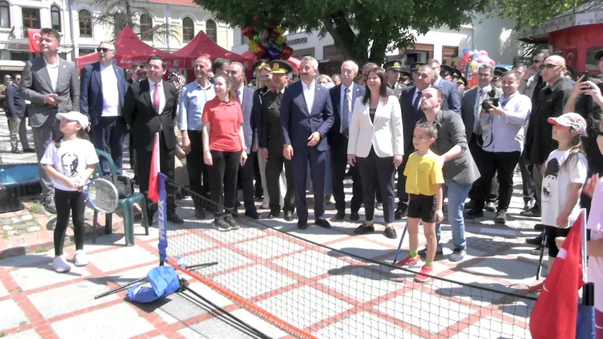 19 mayis torenleri 16 e1779189756681 - Gençliğin bayramı
