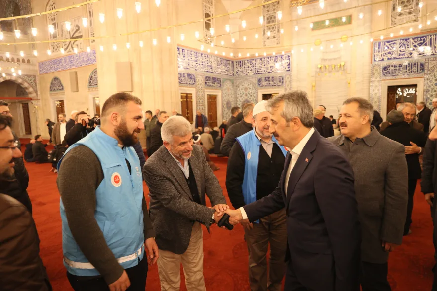 Hacı adayları Selimiye’den dualarla kutsal topraklara uğurlandı