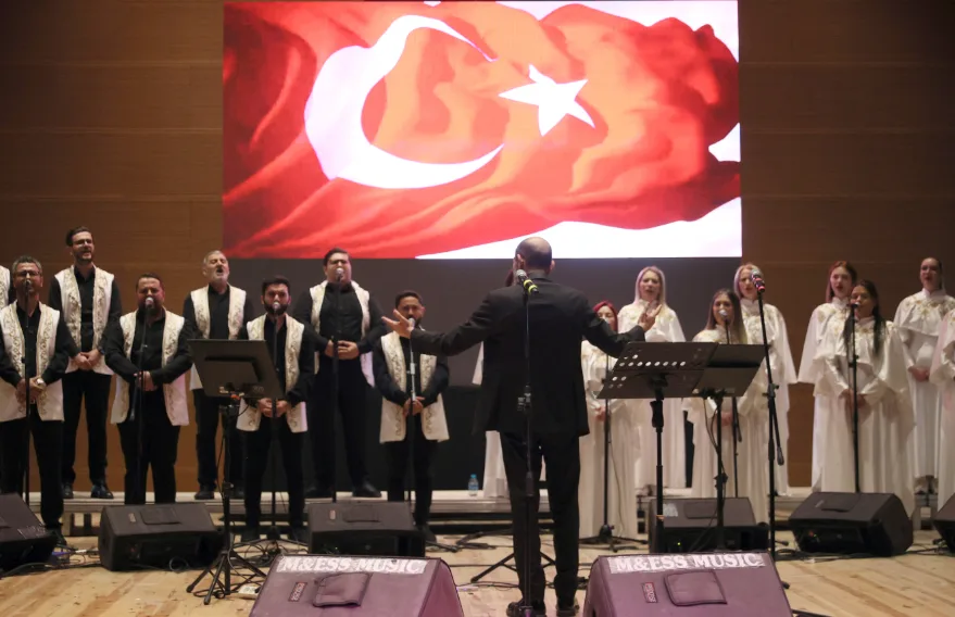 Antakya Medeniyetler Korosu deprem dayanışmasını konserlerle yaşatıyor