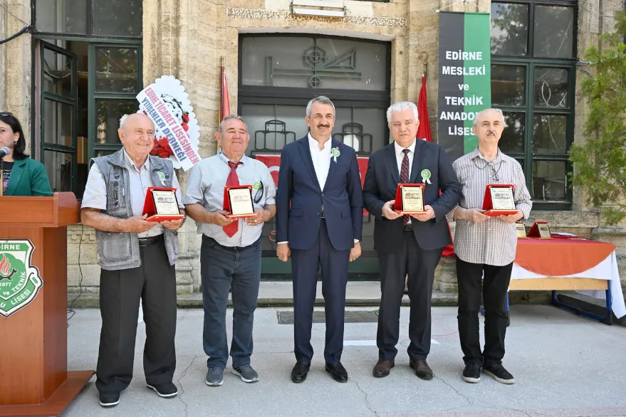 Vali Sezer, Edirne MTAL’in pilav gününe katıldı