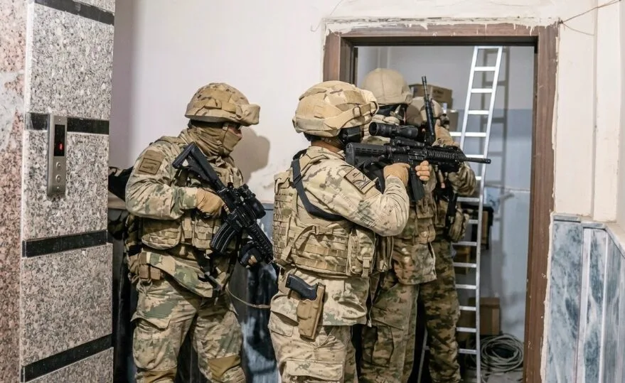 Edirne dahil 33 ilde FETÖ operasyonu: 69 gözaltı
