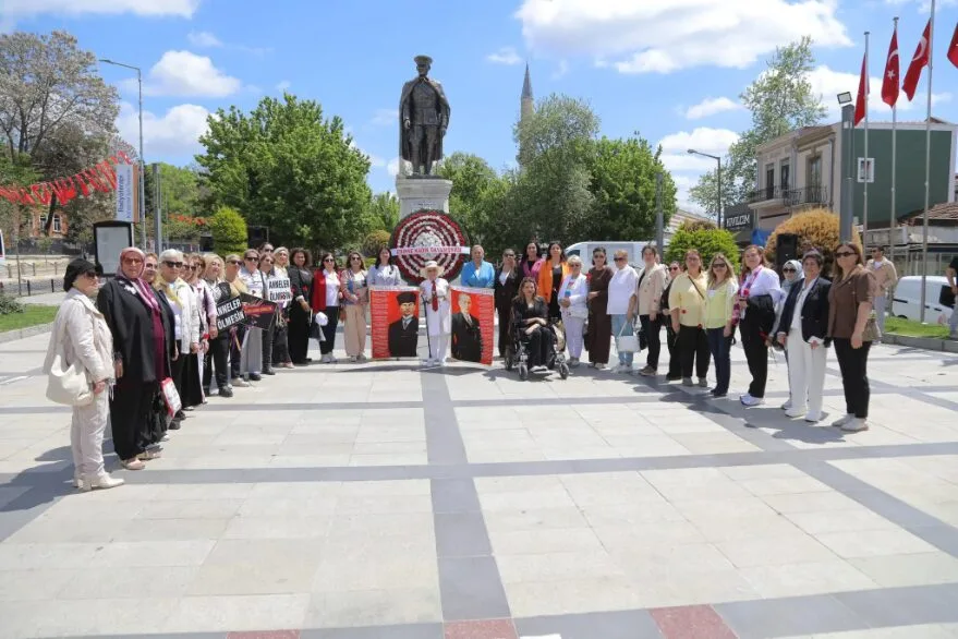Gencan’dan Anneler Günü’nde vefa buluşmaları
