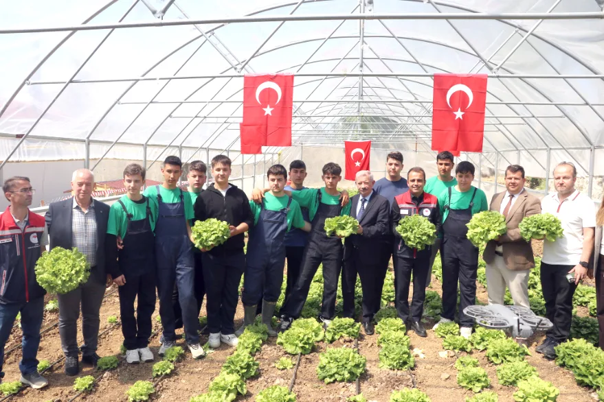 Öğrencilerin emekleri hasada dönüştü