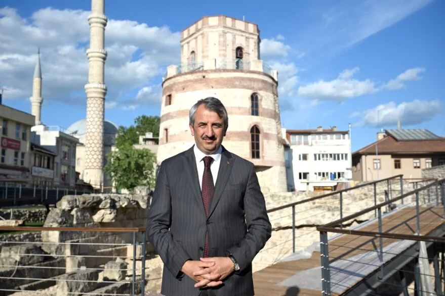 Makedon Kulesi haziranda kapılarını açıyor
