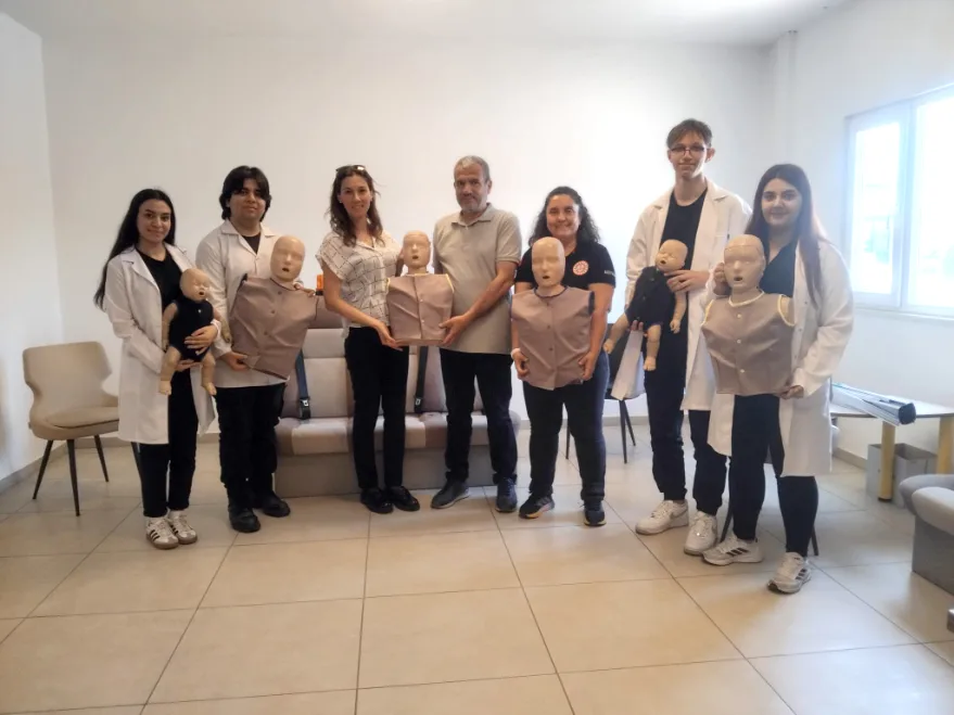 Uygulama mankenlerine öğrenci eli değdi
