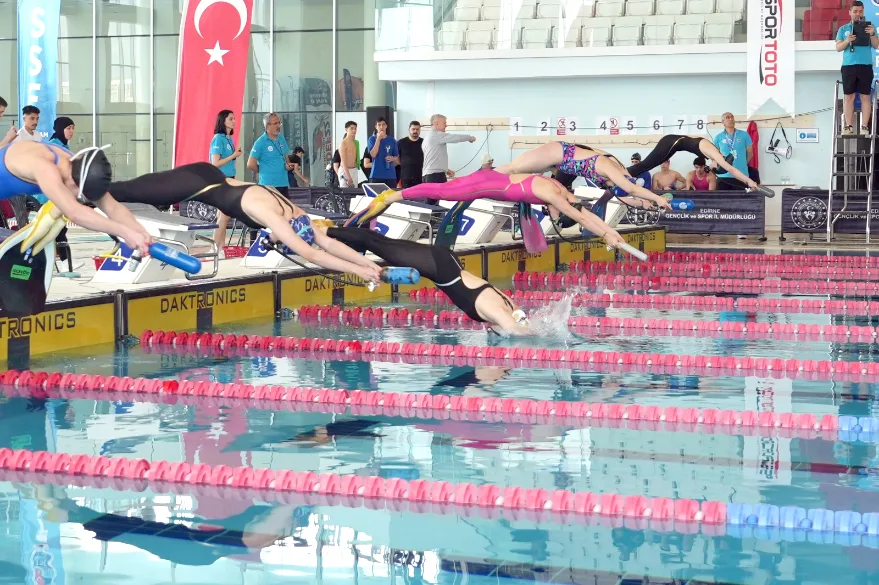 Paletli yüzme şampiyonası ve milli takım seçmeleri tamamlandı