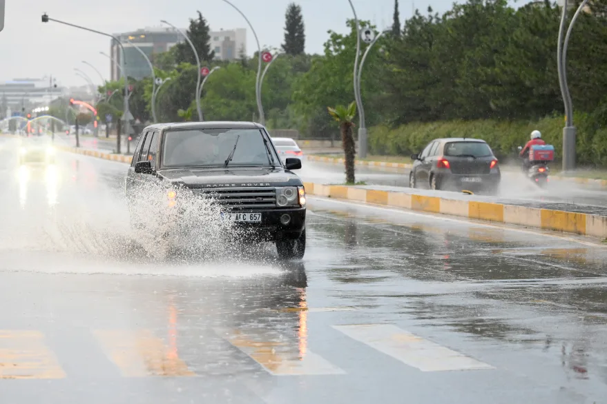 Edirne’de sağanak etkili oldu