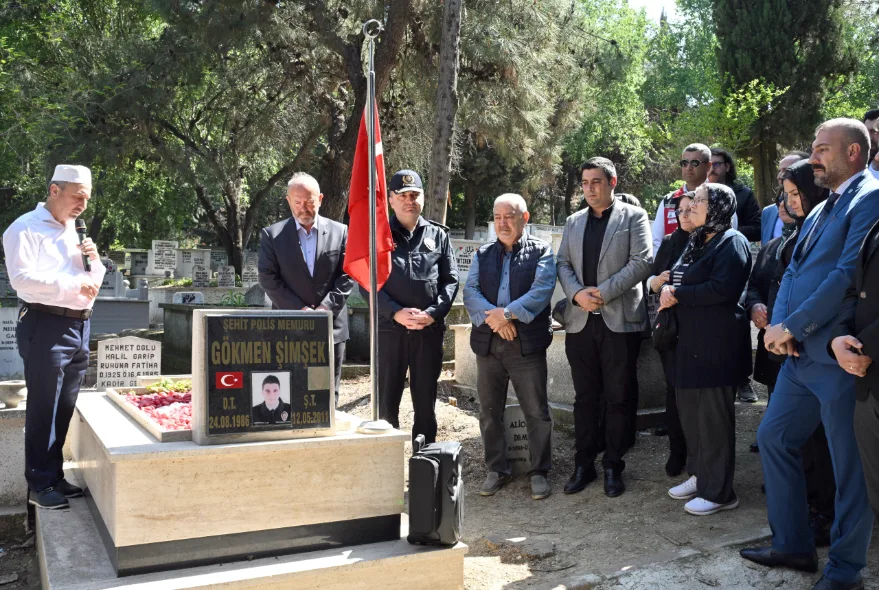 Şehit Polis Gökmen Şimşek kabri başında anıldı