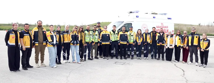 Ambulans personelleri egitim 2 - Ambulans personeli zorlu parkurlarda hayat kurtarmaya hazırlanıyor