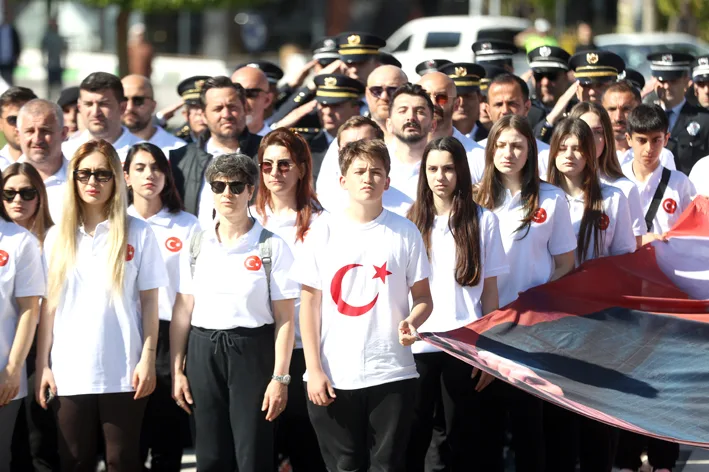 Ataturku anma genclik ve spor bayrami toreni 6 - Kırklareli ve Tekirdağ’da, 19 Mayıs Atatürk’ü Anma, Gençlik ve Spor Bayramı kutlanıyor