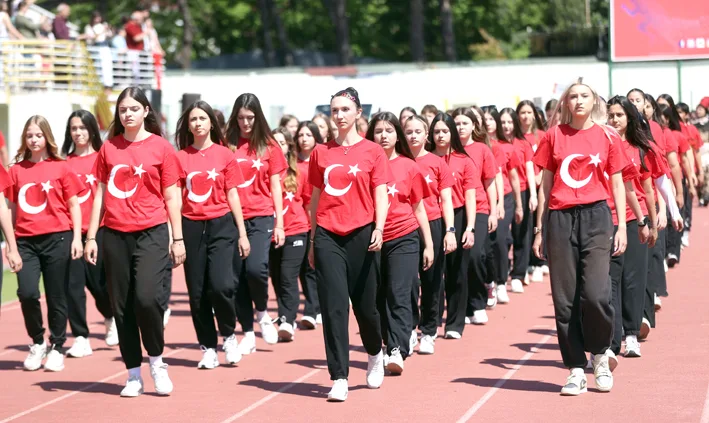 Ataturku anma genclik ve spor bayrami toreni 7 - Kırklareli ve Tekirdağ’da, 19 Mayıs Atatürk’ü Anma, Gençlik ve Spor Bayramı kutlanıyor