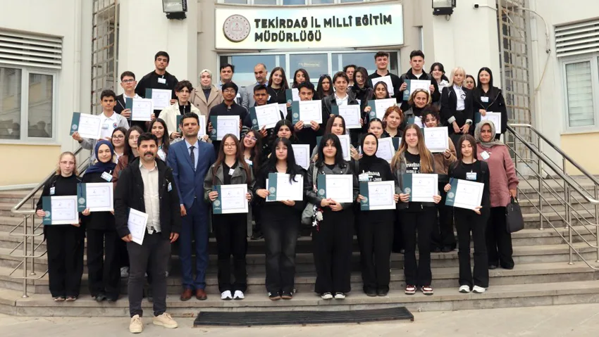 Tekirdağ’da öğrenciler Türkiye Yüzyılı Maarif Modeli Çalıştayı’nda buluştu