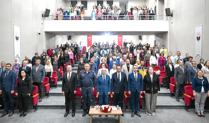 Kırklareli’nde “Dolandırıcılık Suçlarında IBAN Kullandırma” konferansı düzenlendi