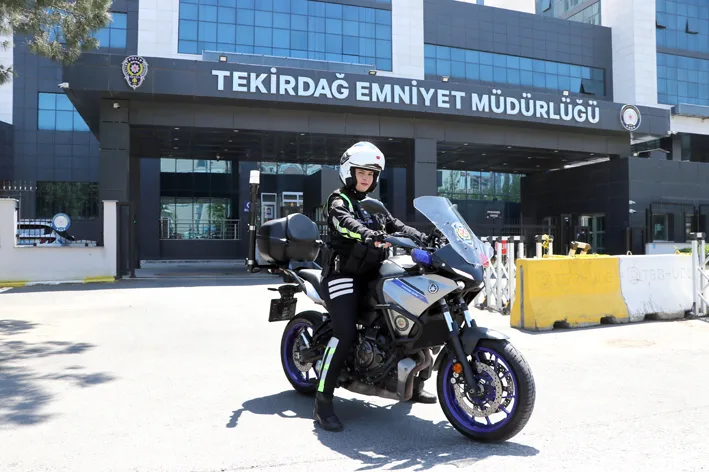 Gulsah 2 - Tekirdağ’da motorize trafik ekibinin tek kadın polisi denetimlerde aktif rol üstleniyor
