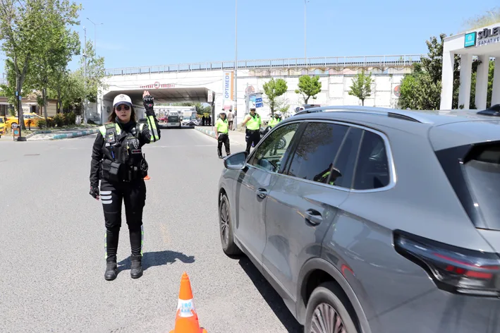 Gulsah 3 - Tekirdağ’da motorize trafik ekibinin tek kadın polisi denetimlerde aktif rol üstleniyor