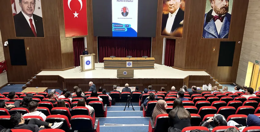 Tekirdağ’da “Küresel ekonomi politik ve strateji” konferansı düzenlendi