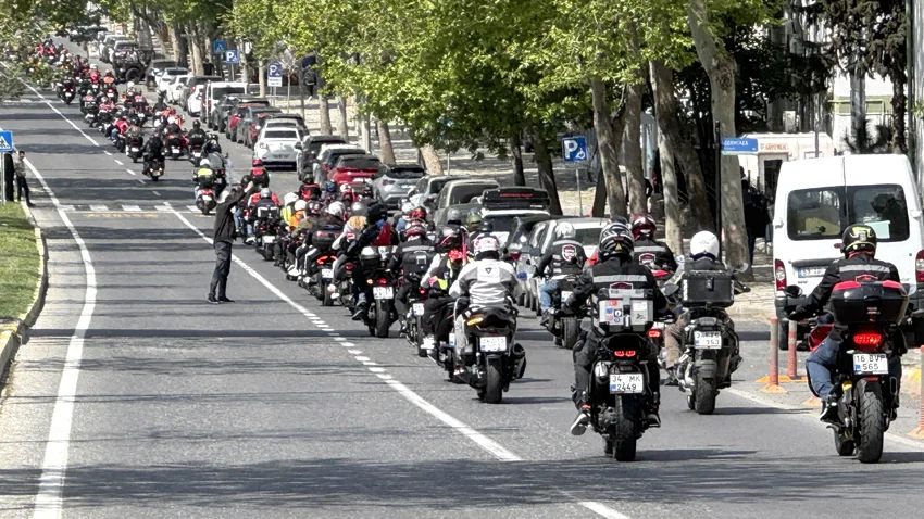 Tekirdağ’da motosiklet tutkunları, Anneler Günü ve Kakava Şenliği dolayısıyla tur düzenledi