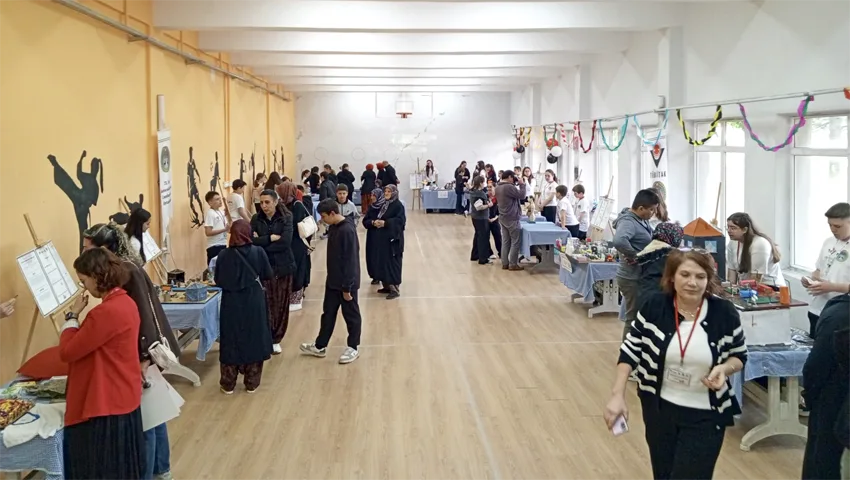 Tekirdağ’da öğrenciler fuarda projelerini sergiledi
