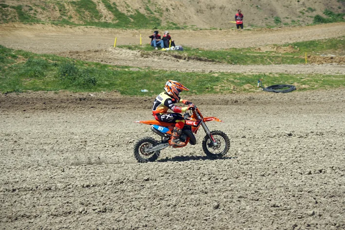 Omer 3 - 8 yaşındaki motokrosçu Ömer, Avrupa parkurlarında Türkiye’yi temsil edecek