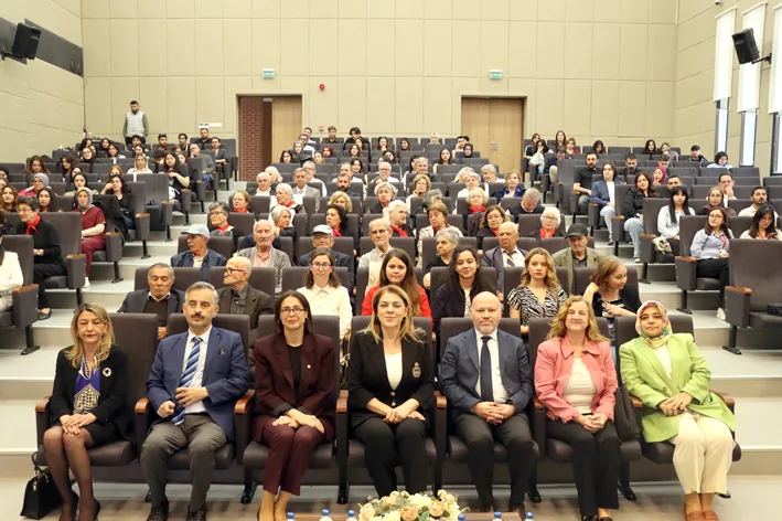 Tazelenme universitesi akademik yil kapanisi 2 - KLÜ’de “60+ Tazelenme Üniversitesi”nin akademik yılı kapanışı yapıldı