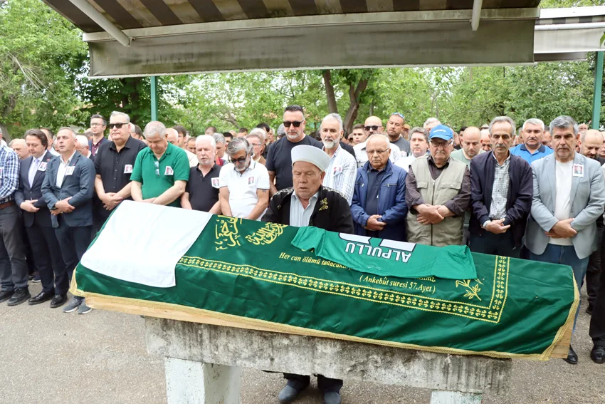 Eski hakem Ülkü Tırpancı, son yolculuğuna uğurlandı