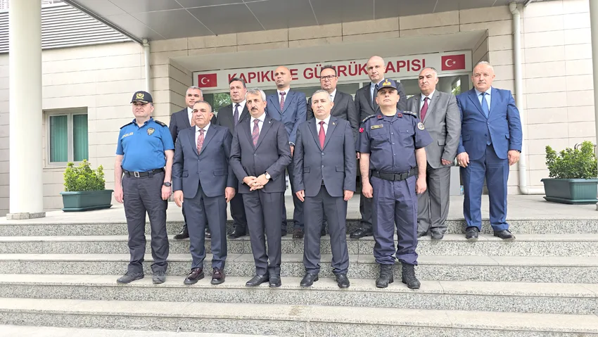 Vali sezer kapikule 4 - Kapıkule’de bayram ve gurbetçi mesaisi