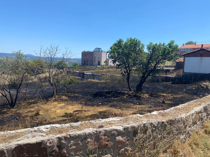 Çanakkale’de otluk alanda çıkan yangın söndürüldü