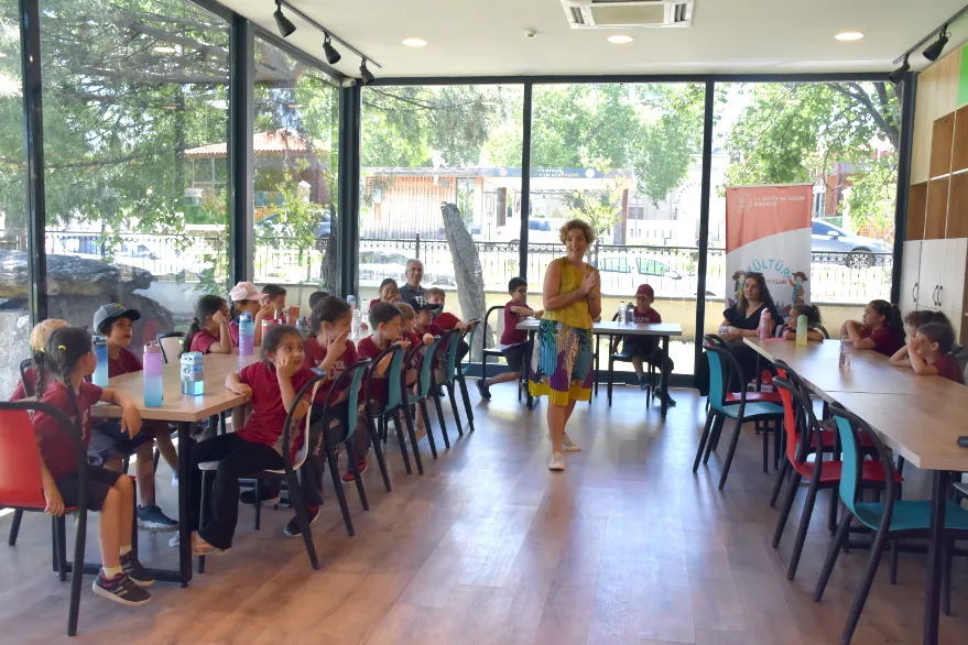 Edirne Bienali’nde öğrencilere sanat ve müzecilik anlatıldı