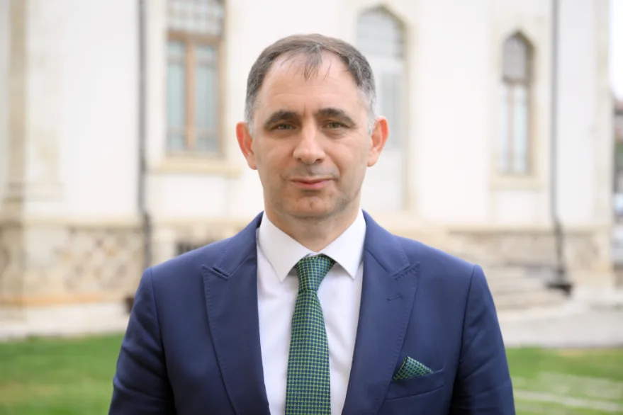 Ahmet Sarac 1 - Yalı Camii eski ihtişamına yeniden kavuşuyor