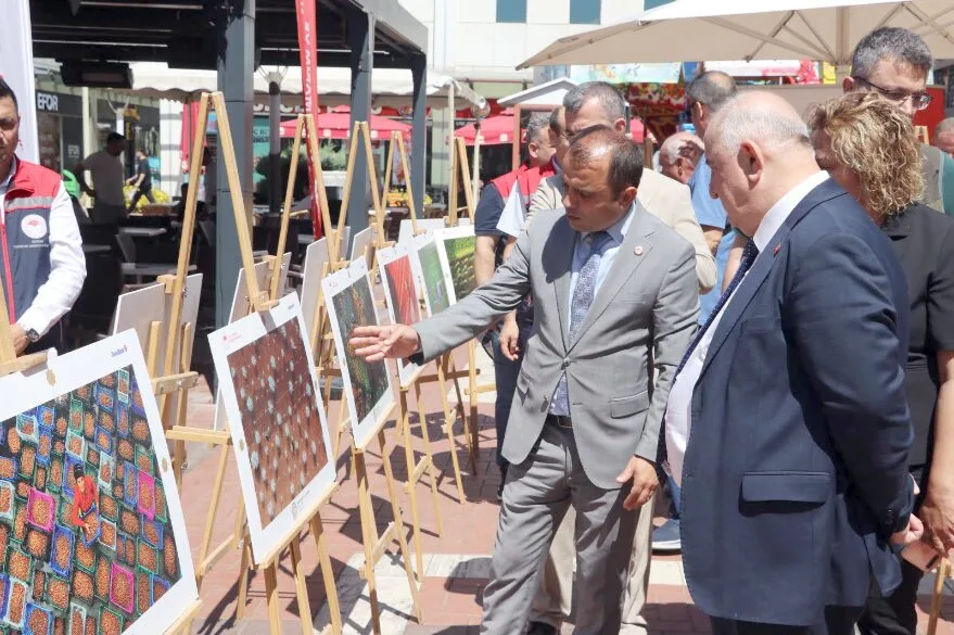 Bereket Yüzyılı temalı sergi AVM’de açıldı