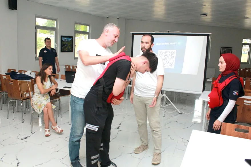 Yemekhane çalışanlarına hayat kurtaran eğitim