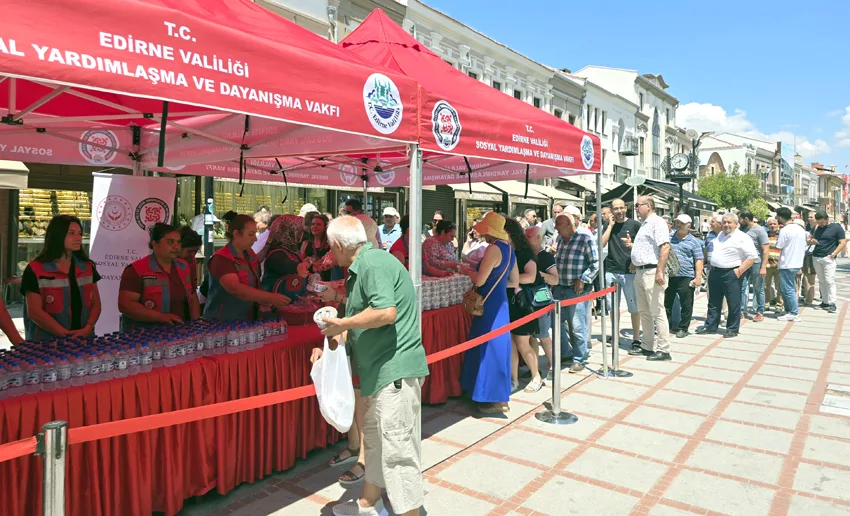 Saraçlar’da, Muharrem Ayı’nda bin kişilik aşure ikramı
