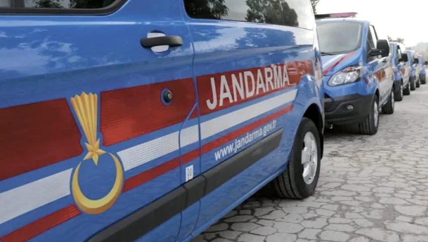 Kırklareli’nde göçmen kaçakçılığı yaptığı iddia edilen 4 şüpheli tutuklandı