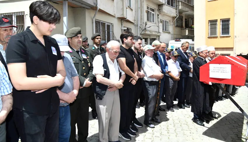 Tekirdağ’da vefat eden Kıbrıs gazisi son yolculuğuna uğurlandı