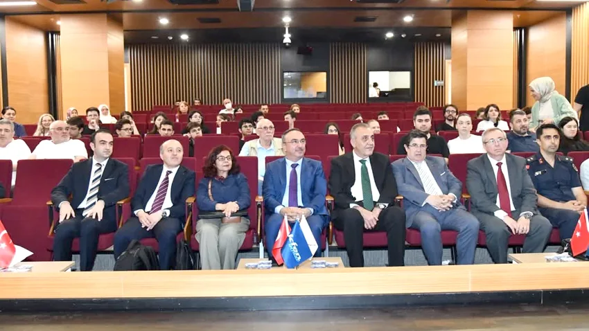 Tekirdağ’da “Tarihin İzinde Tekirdağ” konferansı düzenlendi