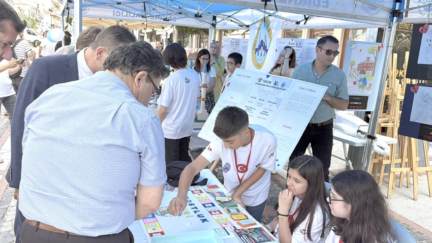 Edirne’de TÜBİTAK 4006-C Bilim Fuarları Festivali açıldı