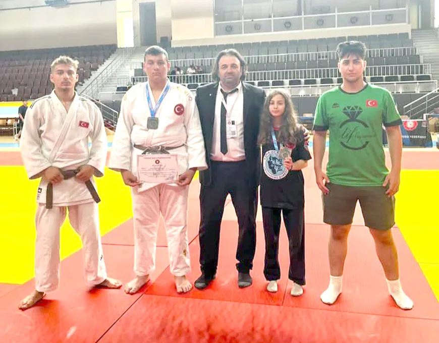 Yeşilay Yıldızlar Türkiye Judo Şampiyonası’na Uzunköprü damgası